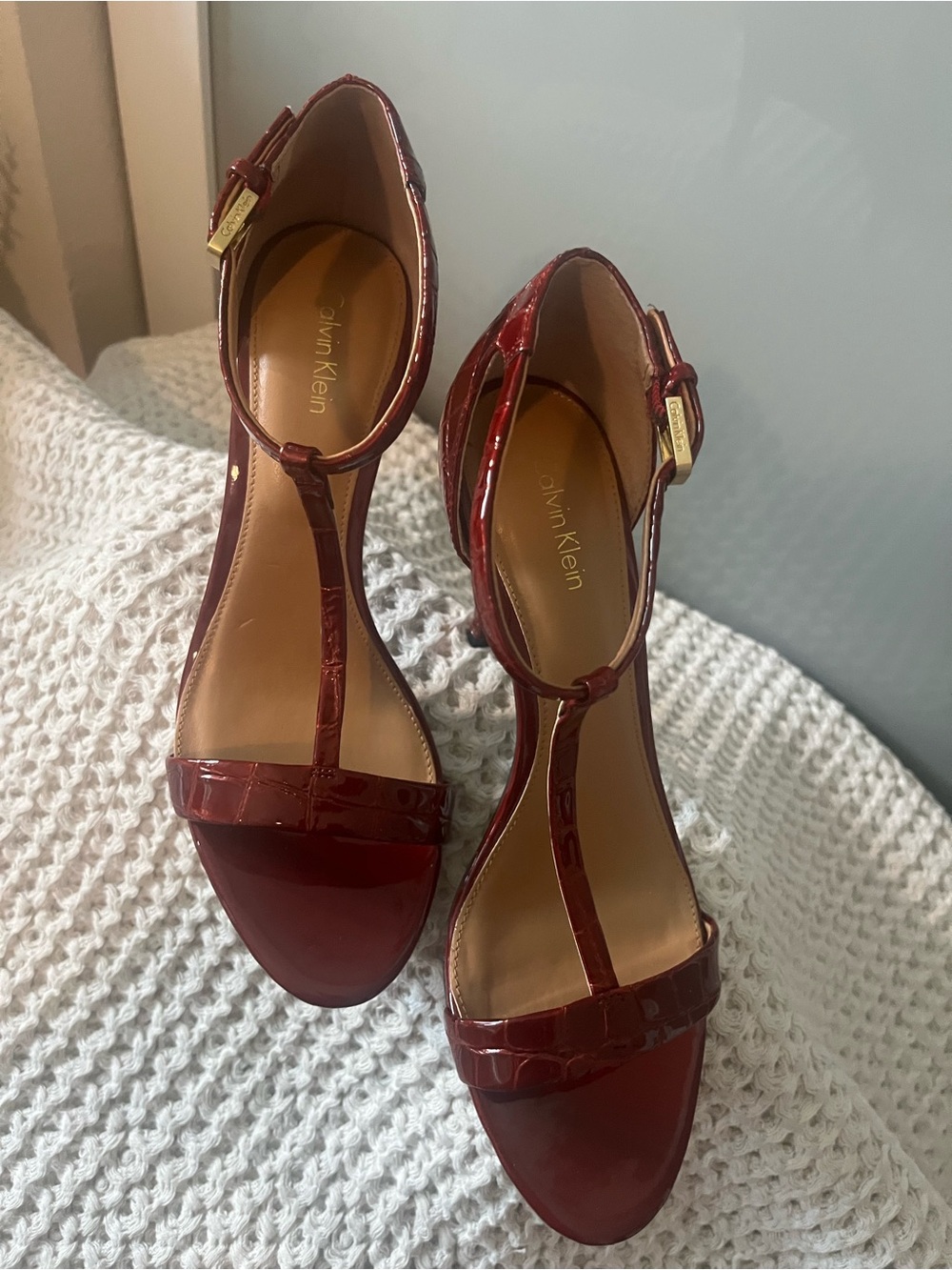 Calvin Klein Burgundy Patent T-Strap Heels 402 - Picture 2 of 7